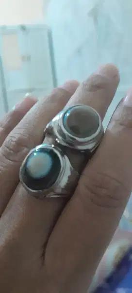 2 cincin batu mata kucing&beberapa batu cincin lainya