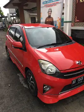 Agya matic merah 2015