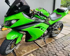 Dijual Kawasaki Ninja 250 like new kilometer rendah