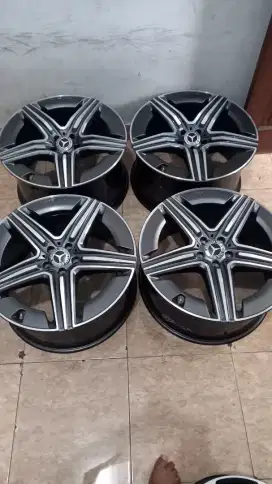 di jual velg mercy AMG r21 original GLE terbaru lebar dpn 10 blkg 11