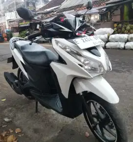 HONDA VARIO NC12A1CF A/T PUTIH 2013