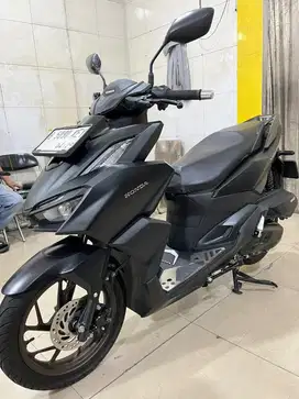 HONDA VARIO 160 CBS 2024 LOW KM 9rb PAJAK HIDUP PANJANG 04-2025