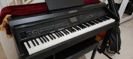 Piano Digital Yamaha CVP 701 Like New