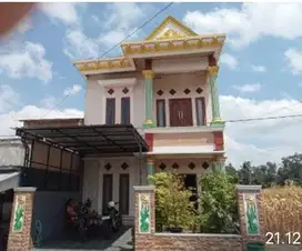 Dijual rumah 2 lantai di manisrenggo siap pakai