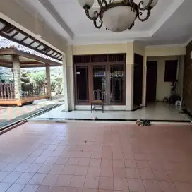 Rumah Ada Gazebo Bonus Kontrakan 8 Pintu