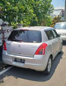 Suzuki Swift 2010 Bensin