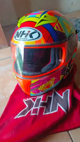 Helm NHK teropong kaca bening