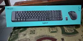 Paket Keyboard Mouse Logitech MK220 Wireless