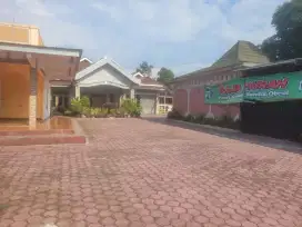 Dijual Rumah + Kios Pinggir Jl Raya Nasional Solo - Sragen