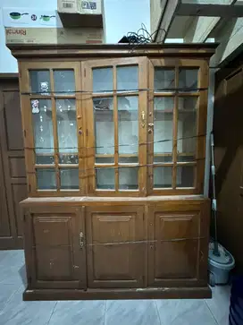 Lemari Hias Kayu Jati