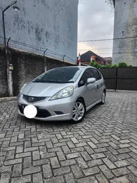 HONDA JAZZ RS GE8 AUTOMATIC