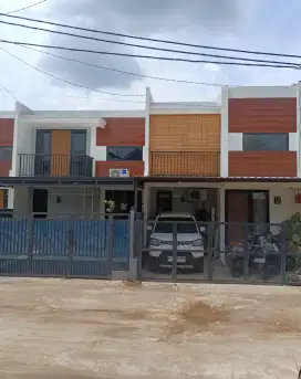 Rumah di pinggir jalan cinangka depok