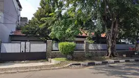 Rumah dijual untuk Peruntukan Usaha/Kantor di Cempaka Putih Tengah