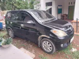 Daihatsu Xenia 2007