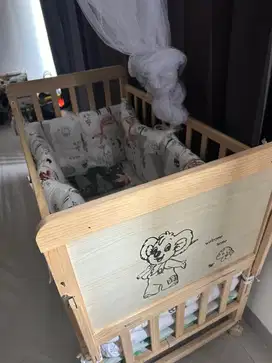 Di jual ranjang bayi bisa di pakai dari new born sampai 1 tahin