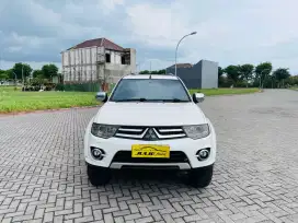 MITSUBISHI PAJERO DAKAR VGT 2013 
AUTOMATIC
PMK 2014
FACELIFT
PUTIH