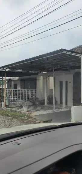 Dijual Rumah Type 80 / 126m2 One Gate System