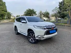 Mitsubishi Pajero Sport Dakar 2.4 AT 4x2 2018 putih sunroof