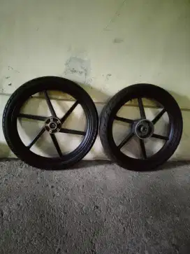 Velg pelek Racing keluarga Honda