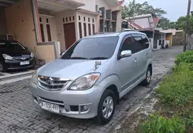 Toyota Avanza 2010 Bensin