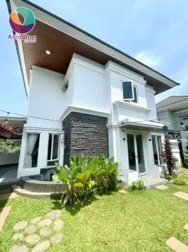 Dijual cepat rumah cantik di perumahan Kota wisata Cibubur
