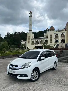 Mobilio E CvT Matic Putih istimewa