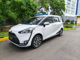 [ Tanpa DP ] Toyota Sienta 1.5 V Automatic Th.2018 Istimewa