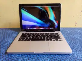 Macbook pro 2012 10 GB / 500 gb core i5 lcd 13 inch