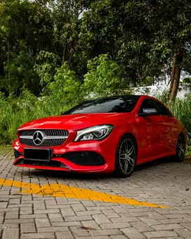 MERCEDES BENZ CLA 200 AMG