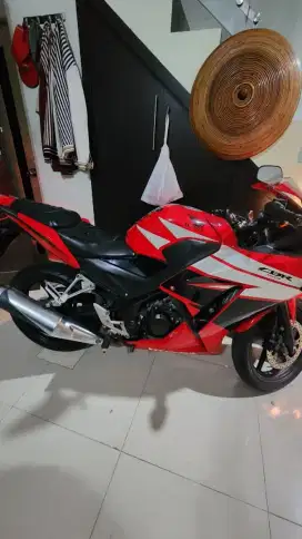 HONDA CBR 150 KM RENDAH