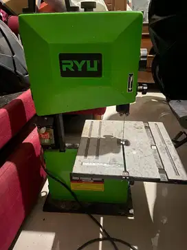 Ryu band saw 8 inchi