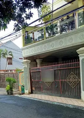 DIJUAL CEPAT RUMAH 3LANTAI DI PONDOK KELAPA