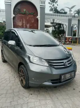 Honda Freed Automatic 1.5 Tahun 2011