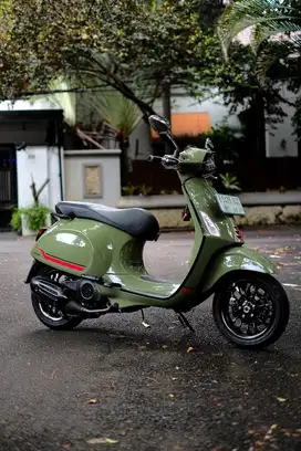 Dijual Vespa Sprint S 150 iGet Facelift Low KM