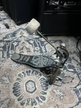 Pedal kick drum Tama