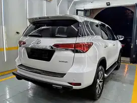 Toyota Fortuner 2.4 VRZ 4x2 A/T