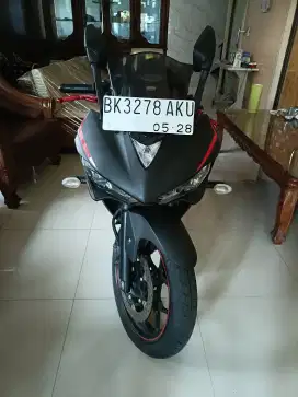 Dijual R25 koleksi, km Rendah