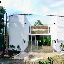 Dijual Rumah 2 Lantai Desain Unik Harga Menarik