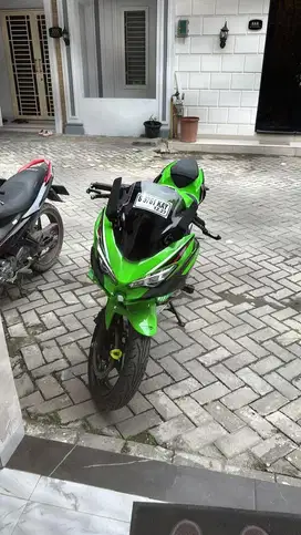 kawasaki ninja 250 abs