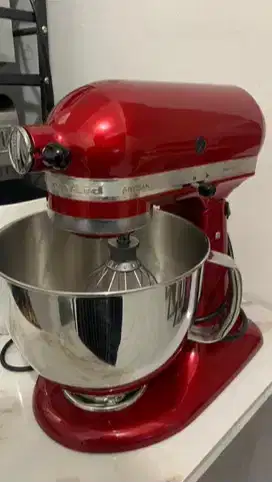 Mixer merah Mitochiba bagus muat banyak