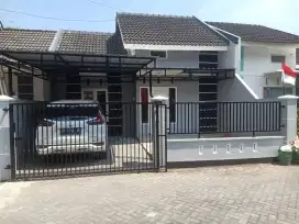 Disewakan / dikontrakkan / Dijual Rumah di dalam Perumahan