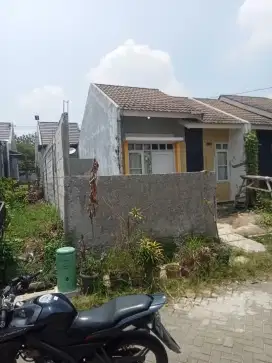 Jual atau take over rumah hook di permata nusa indah situsari