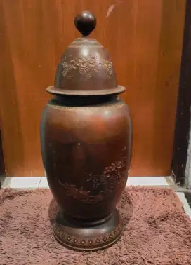 GUCI.KAYU UKIRAN