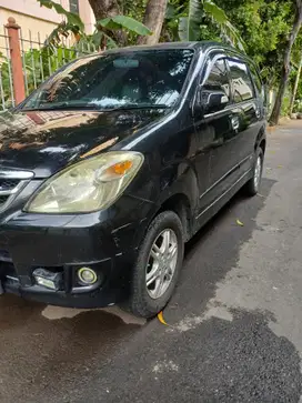 Daihatsu Xenia 2010 Bensin