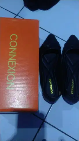 Flat Shoes Connexion Size 37