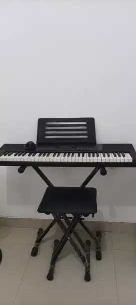 Jual Keyboard / piano & kursi