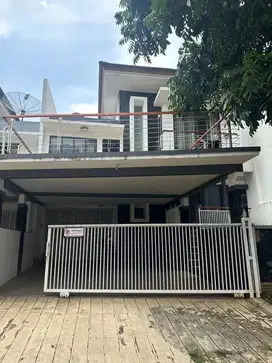 Dijual rumah siap huni dalam komple mahogany cibubur