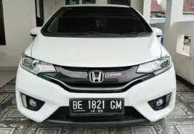 JAZZ RS METIC GK5 CVT TAHUN 2015 AKHIR