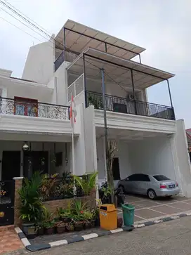 Rumah siap Huni Pesona Khayangan Depok 6 KT Turun Harga Jual Cepat