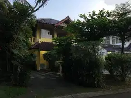 Rumah asri 2 lantai Taman Bromo Lippo karawaci semifurnish